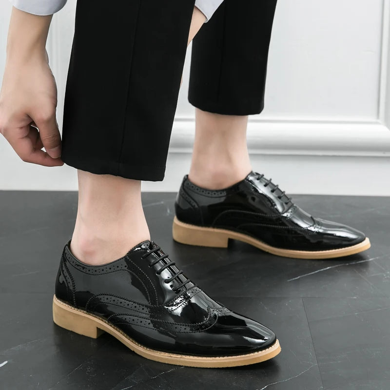 2025 Dropshipping Fashion Brogues Male Formal Shoes Durable Lace-up Pointed High Quality Spring Dress Shoes