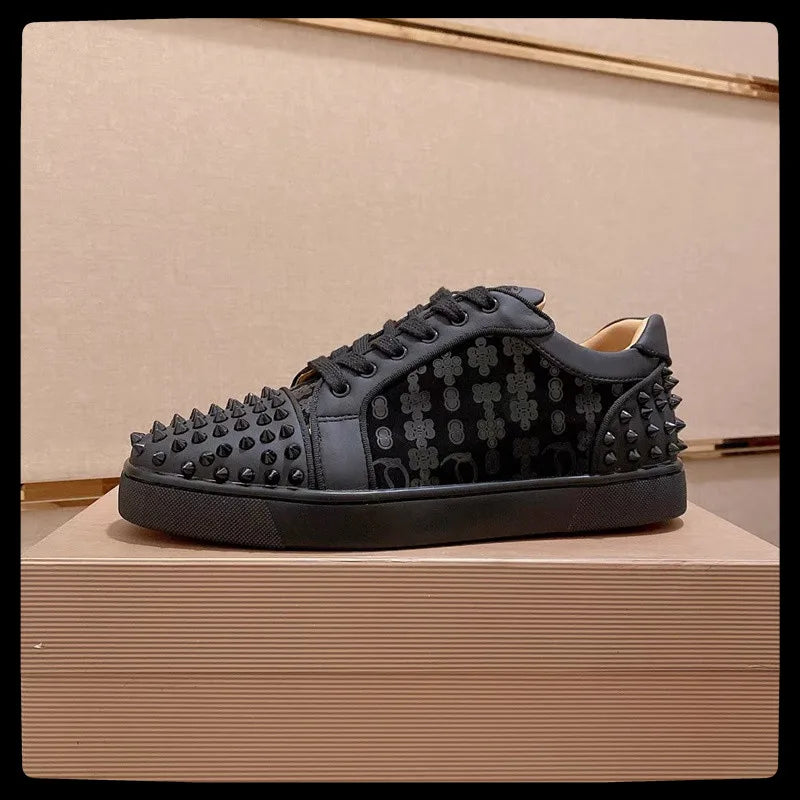 Fashionable Full Rivets Lace-Up Casual Sports Shoes Male Real Leather Mens Flat Sole Shallow Spikes Sneakers Zapatillas De Mujer