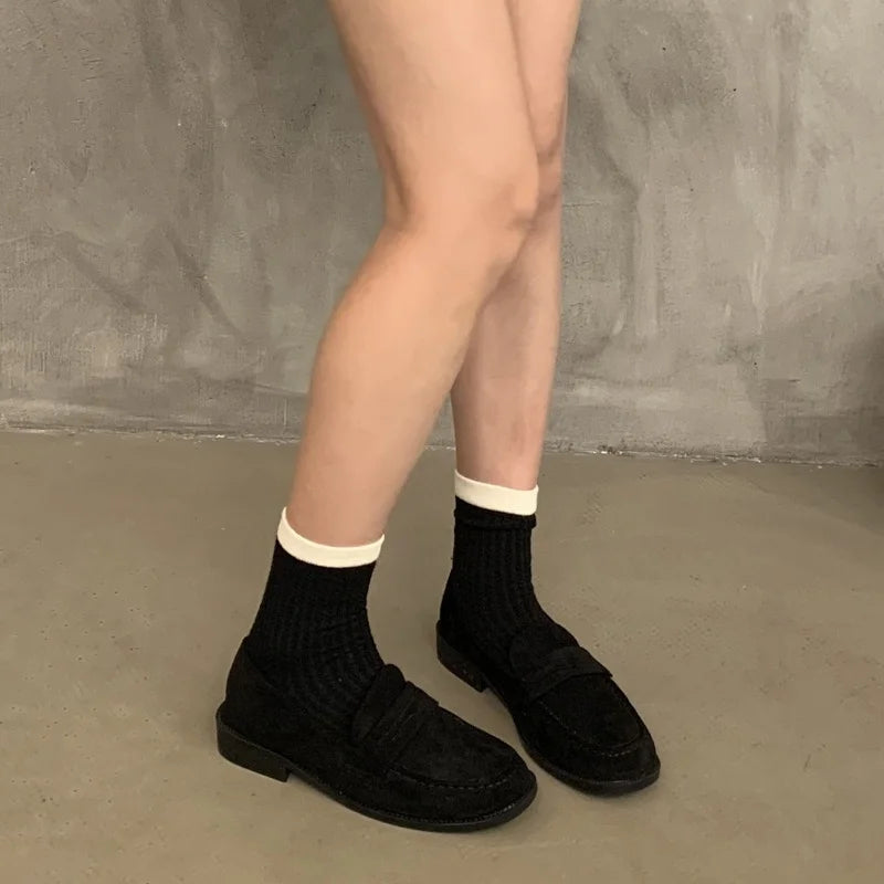 Spring And Autumn Retro Female Loafers 2025 New Style Roman Flat Heel Comfortable Versatile Slip On Cow Suede Women Flat Shoes