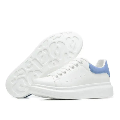 Hot selling small white shoes with high quality and thick soles, versatile sports and leisure board shoes, couple shoes