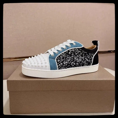 Fashionable Full Rivets Lace-Up Casual Sports Shoes Male Real Leather Mens Flat Sole Shallow Spikes Sneakers Zapatillas De Mujer