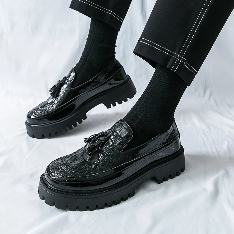 Men's Tassel leather shoes Slip on Loafers Thick Sole Comfortable Casual Round Toe Walking Shoes Men Breathable Dress Moccasins