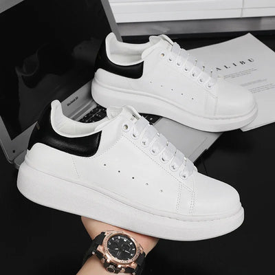 Hot selling small white shoes with high quality and thick soles, versatile sports and leisure board shoes, couple shoes