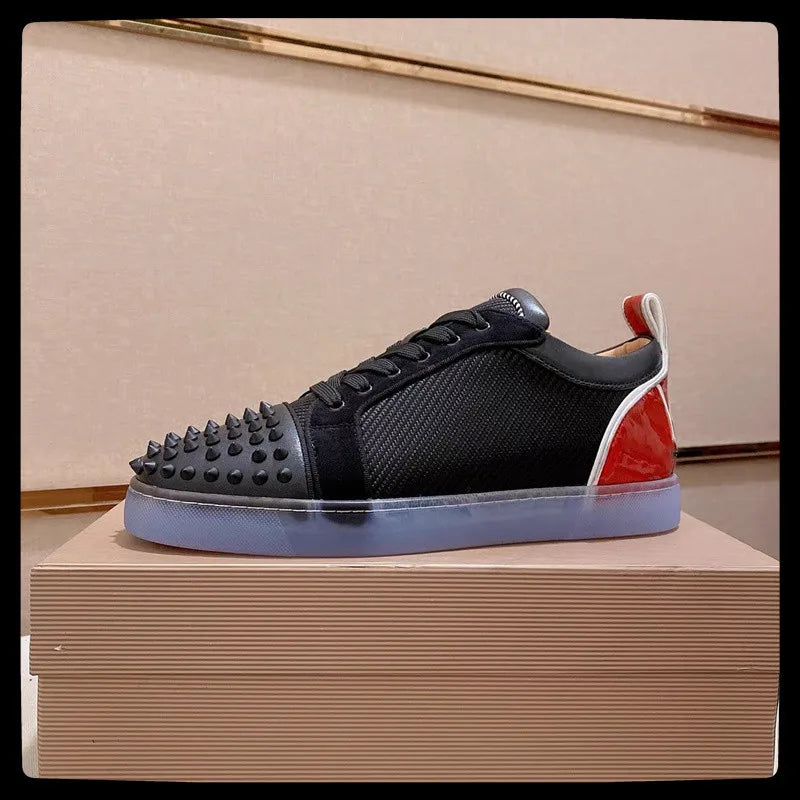 Fashionable Full Rivets Lace-Up Casual Sports Shoes Male Real Leather Mens Flat Sole Shallow Spikes Sneakers Zapatillas De Mujer