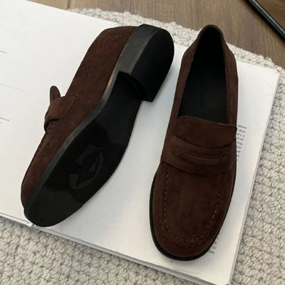 Spring And Autumn Retro Female Loafers 2025 New Style Roman Flat Heel Comfortable Versatile Slip On Cow Suede Women Flat Shoes
