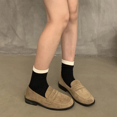 Spring And Autumn Retro Female Loafers 2025 New Style Roman Flat Heel Comfortable Versatile Slip On Cow Suede Women Flat Shoes