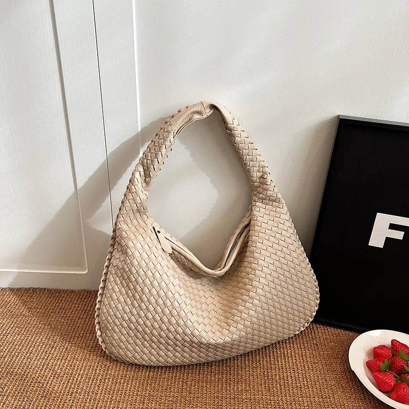 Designer Brand New High Quality Large Capacity Fashion Shoulder Bag Women's Simple Casual Handbag Сумка Женская Free Shipping