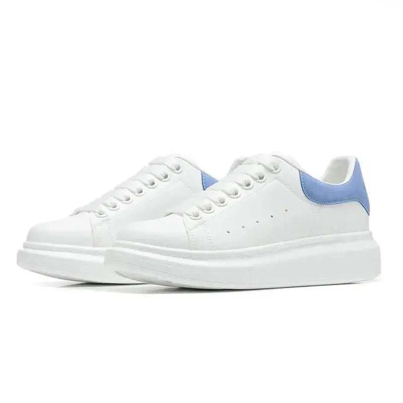 Hot selling small white shoes with high quality and thick soles, versatile sports and leisure board shoes, couple shoes
