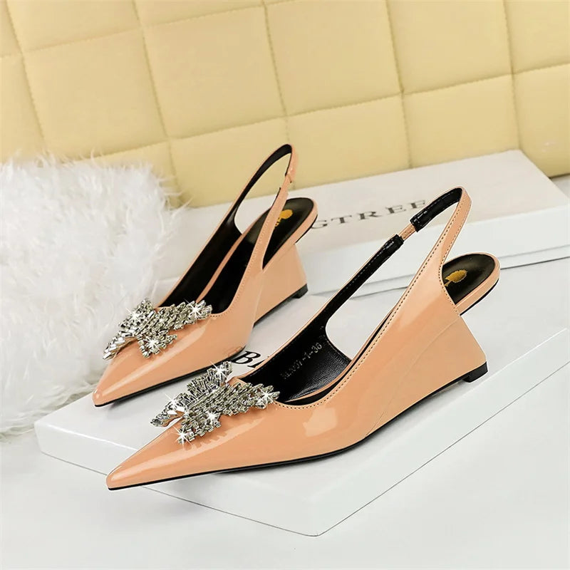 New Wedges Patent Leather Shallow Pointed Toe High Heels Sandals Hollow Back Straps Metal Crystal Bow Ladies Single Shoes