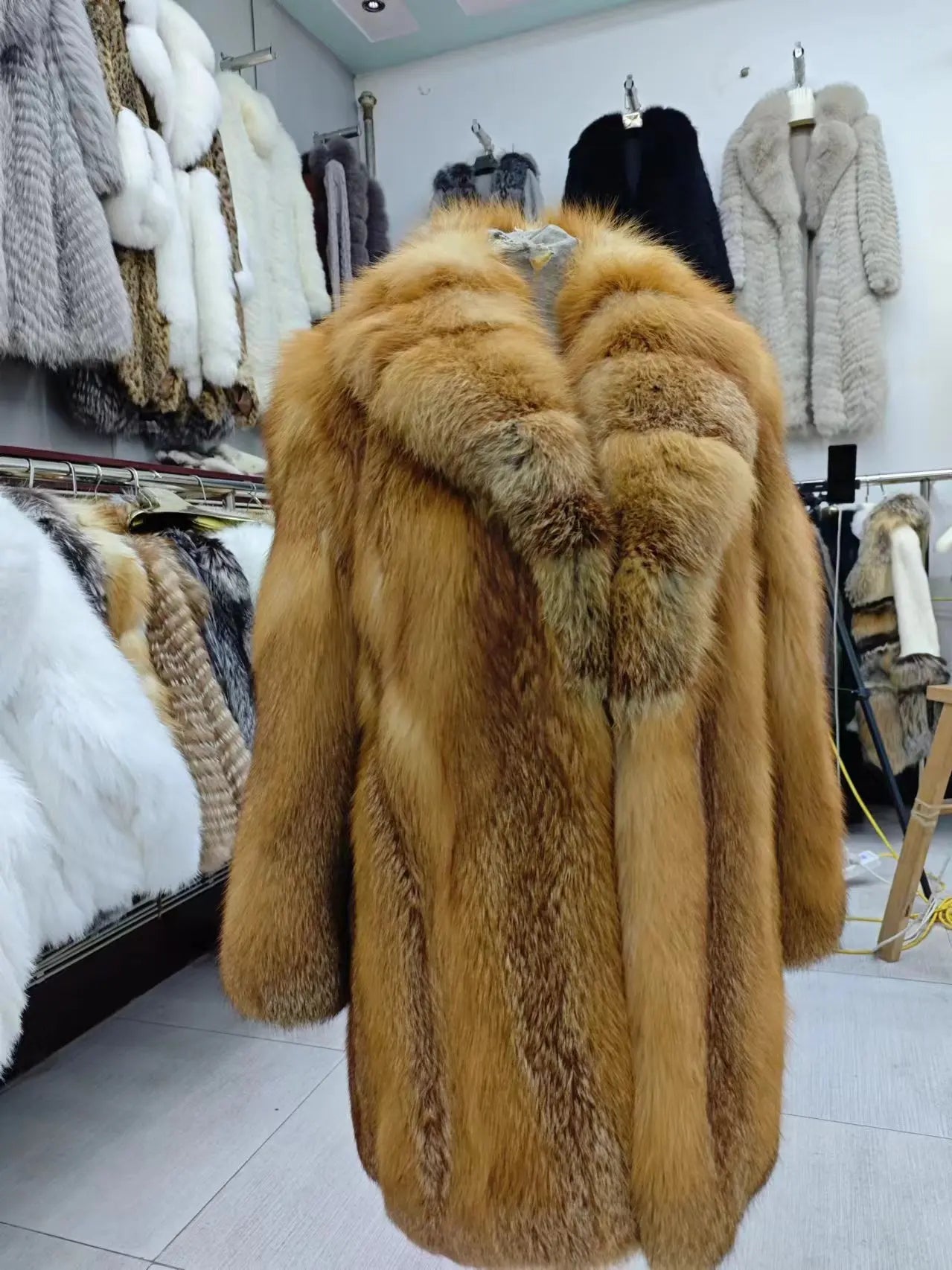 Women's Luxury Long Fox Fur Coat Real Fox Fur Jacket Winter Outerwear Silver Fox Fur Coat