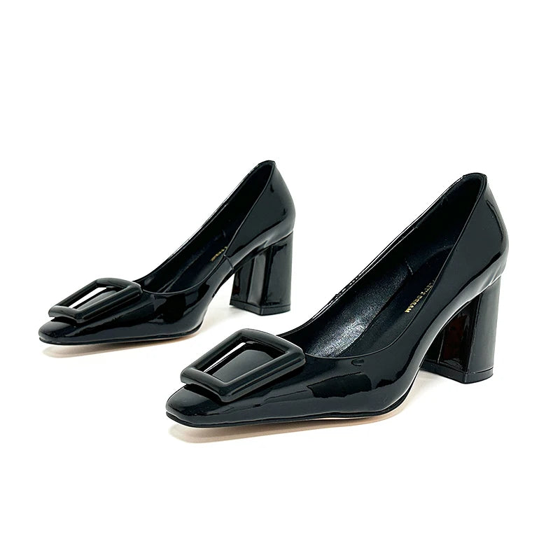 2024 Chinese fashion thick heel patent leather women's shoes metal decoration comfortable soft bottom outdoor brand sandals