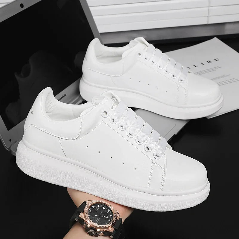 Hot selling small white shoes with high quality and thick soles, versatile sports and leisure board shoes, couple shoes