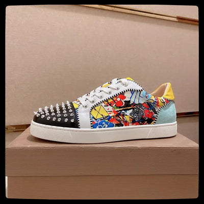 Fashionable Full Rivets Lace-Up Casual Sports Shoes Male Real Leather Mens Flat Sole Shallow Spikes Sneakers Zapatillas De Mujer