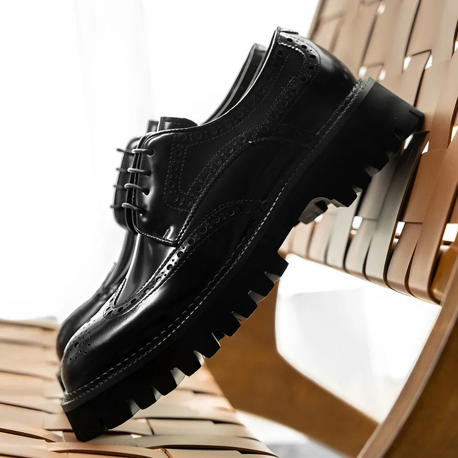 New Fashion Comfortable Black Genuine Leather Lace-Up Carved Pointed Toe Flat Man Casual Classic Dress Gentleman Shoes