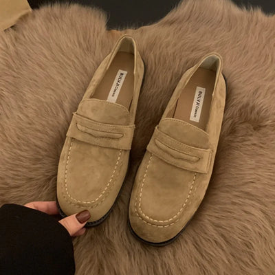 Spring And Autumn Retro Female Loafers 2025 New Style Roman Flat Heel Comfortable Versatile Slip On Cow Suede Women Flat Shoes