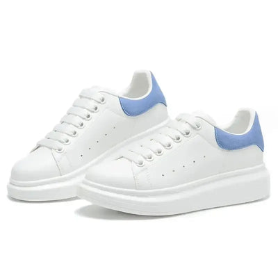 Hot selling small white shoes with high quality and thick soles, versatile sports and leisure board shoes, couple shoes